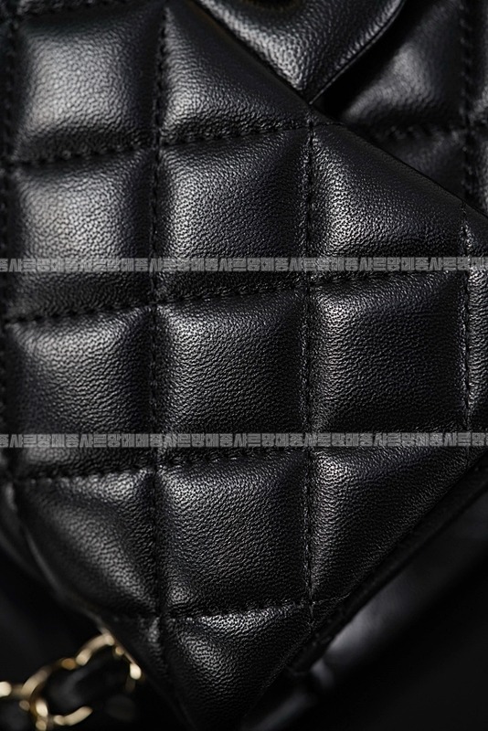 샤넬클래식미니플랩백블랙은장 20260201-161604-033루.jpg