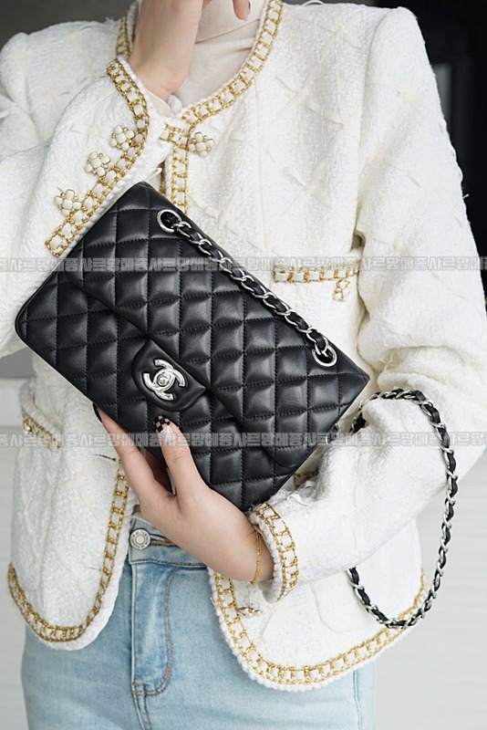 샤넬클래식미니플랩백블랙금장 20260201-162224-006루.jpg