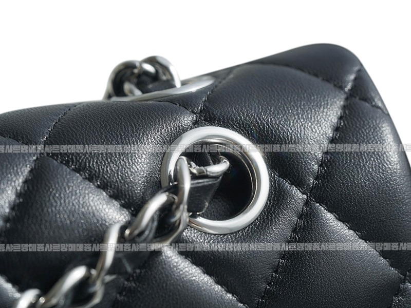 샤넬클래식미니플랩백블랙은장 20260201-163337-020루.jpg