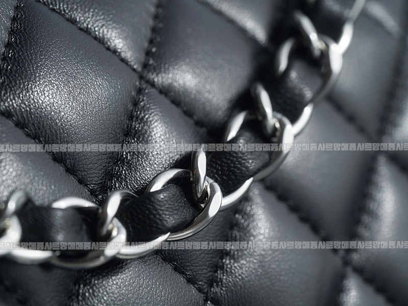 샤넬클래식미니플랩백블랙은장 20260201-163337-021루.jpg