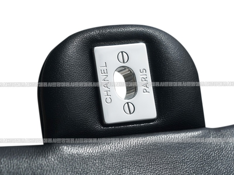 샤넬클래식미니플랩백블랙은장 20260201-163337-025루.jpg