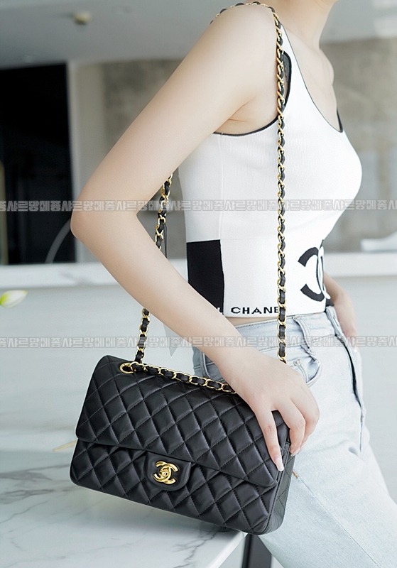 샤넬클래식플랩백블랙금장 20260201-164643-006루.jpg