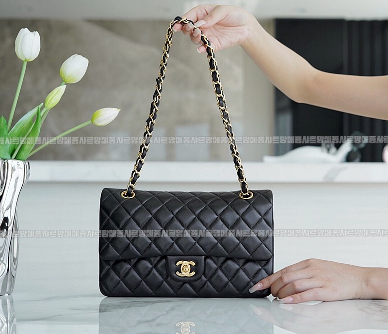 샤넬클래식플랩백블랙금장 20260201-164643-009루.jpg