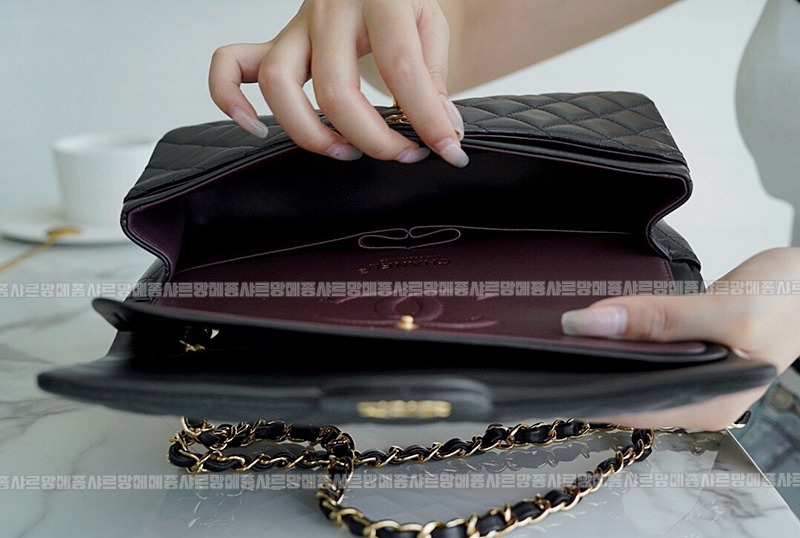 샤넬클래식플랩백블랙금장 20260201-164644-015루.jpg