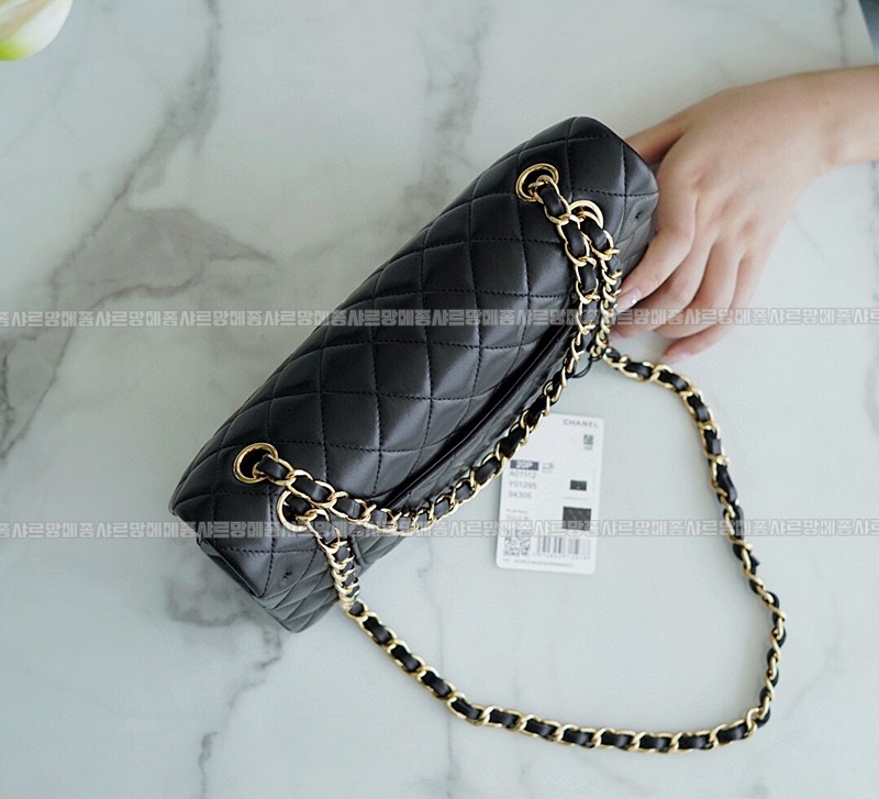 샤넬클래식플랩백블랙금장 20260201-164644-016루.jpg