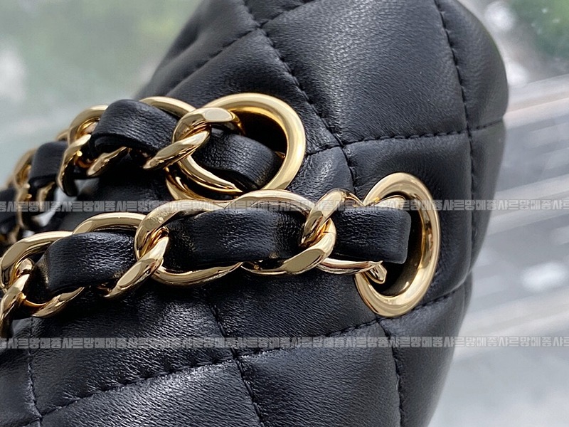 샤넬클래식플랩백블랙금장 20260201-164644-018루.jpg