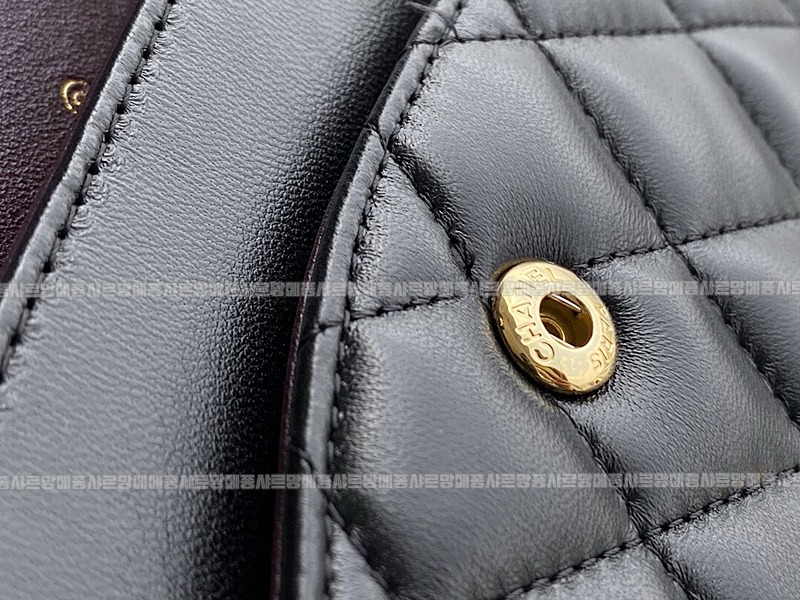 샤넬클래식플랩백블랙금장 20260201-164645-020루.jpg