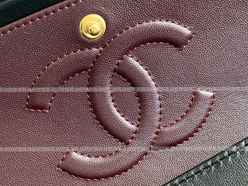 샤넬클래식플랩백블랙금장 20260201-164645-021루.jpg