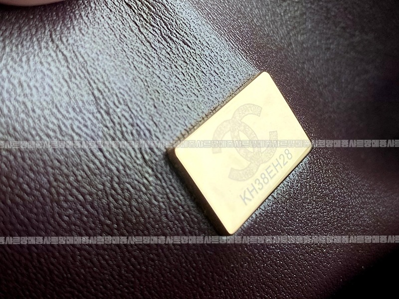 샤넬클래식스몰플랩백블랙금장 20260202-103501-024루.jpg