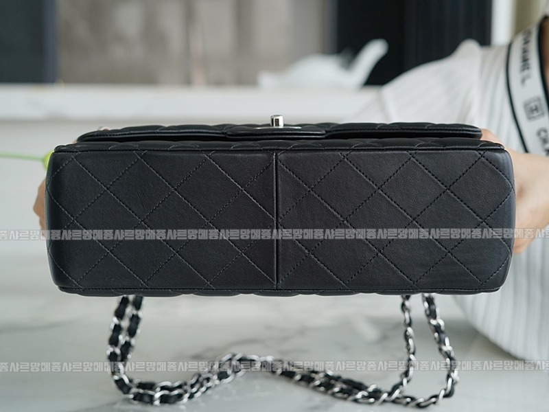 샤넬클래식라지플랩백블랙은장 20260202-105335-016루.jpg