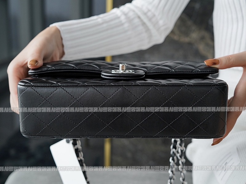 샤넬클래식미디움플랩백블랙은장 20260202-114730-015루.jpg
