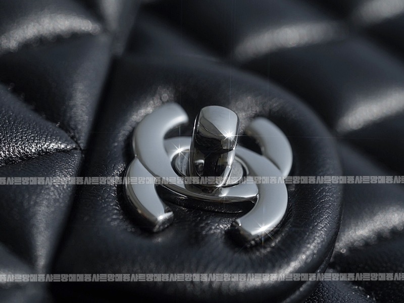 샤넬클래식미디움플랩백블랙은장 20260202-114730-019루.jpg