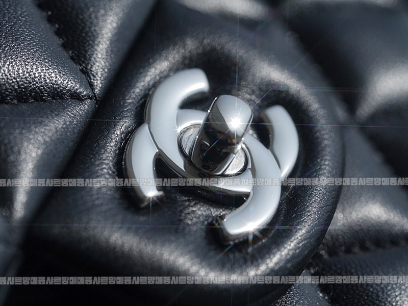 샤넬클래식미디움플랩백블랙은장 20260202-114730-018루.jpg