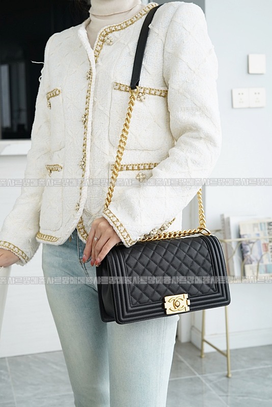 샤넬르보이백미디움금장 20260203-105246-001루.jpg