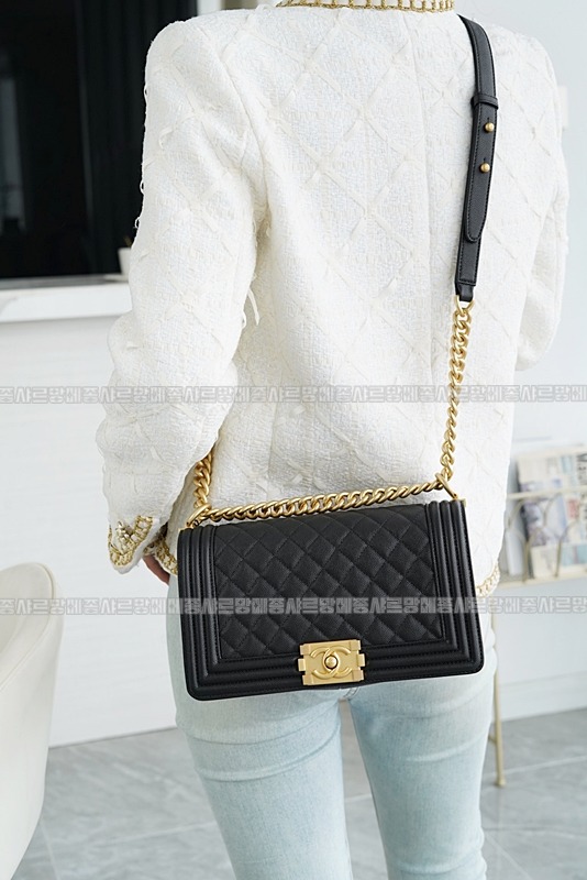 샤넬르보이백미디움금장 20260203-105246-003루.jpg