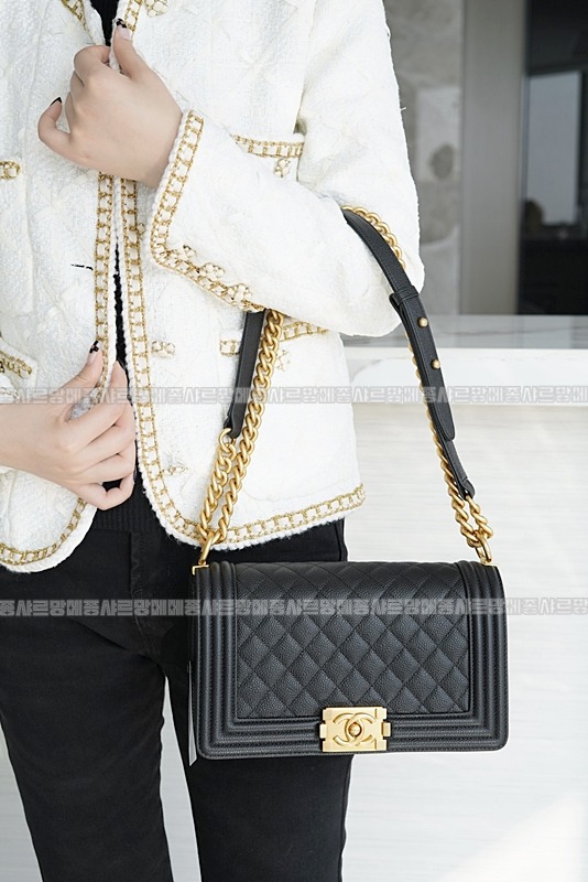 샤넬르보이백미디움금장 20260203-142830-001루.jpg