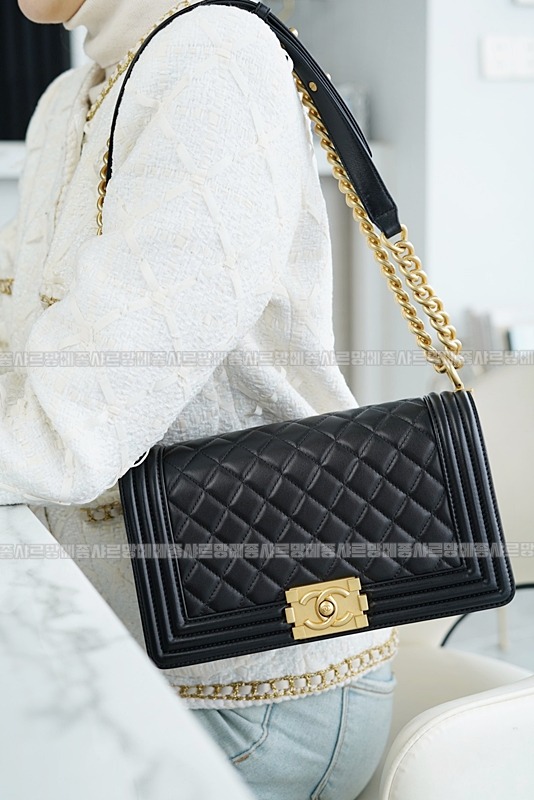 샤넬르보이백미디움금장 20260203-145457-003루.jpg