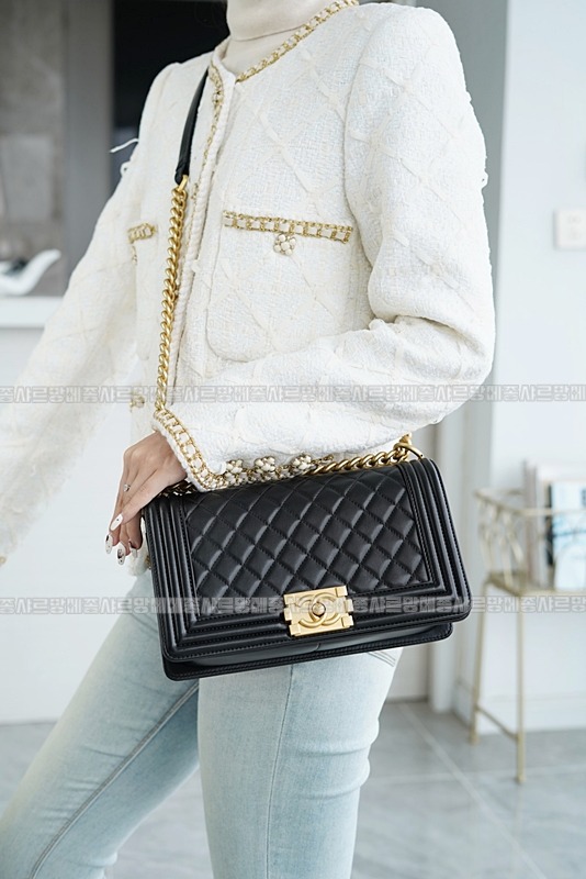 샤넬르보이백미디움금장 20260203-145457-008루.jpg