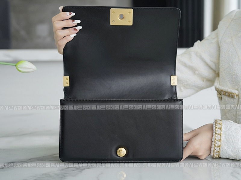 샤넬르보이백미디움금장 20260203-145458-012루.jpg