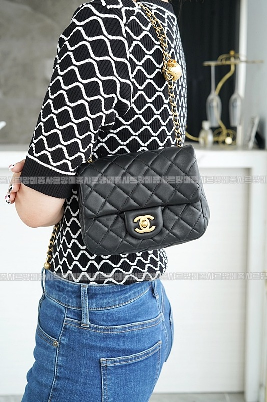 샤넬23C골드볼플랩백 wsxc1770199298671_0루.jpg