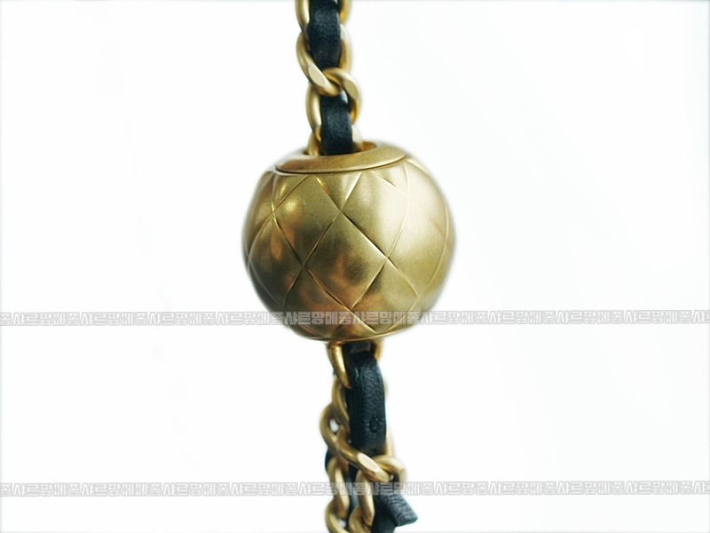 샤넬23C골드볼플랩백 wsxc1770199319593_2루.jpg