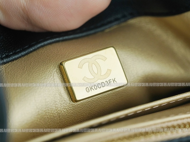 샤넬23C골드볼플랩백 wsxc1770199319638_3루.jpg
