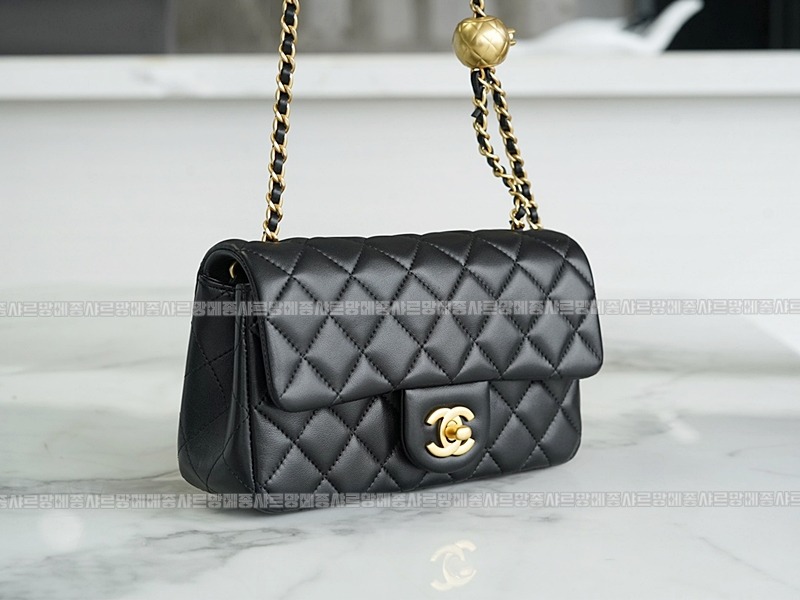 샤넬23C골드볼미니플랩백 wsxc1770199406475_3루.jpg