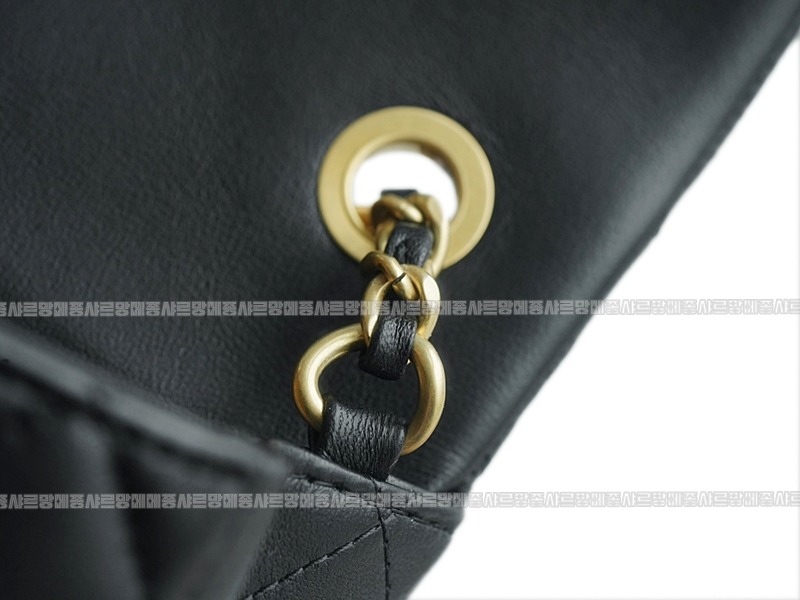 샤넬23C골드볼미니플랩백 wsxc1770199427422_3루.jpg