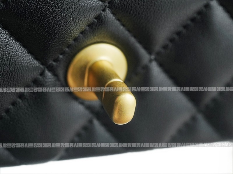 샤넬23C골드볼미니플랩백 wsxc1770199427514_5루.jpg