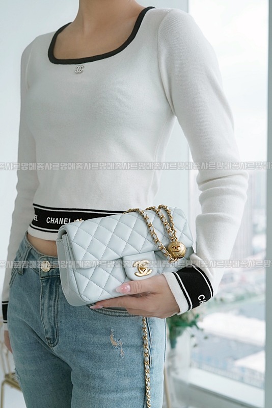 샤넬23C골드볼미니플랩백 wsxc1770199444443_3루.jpg