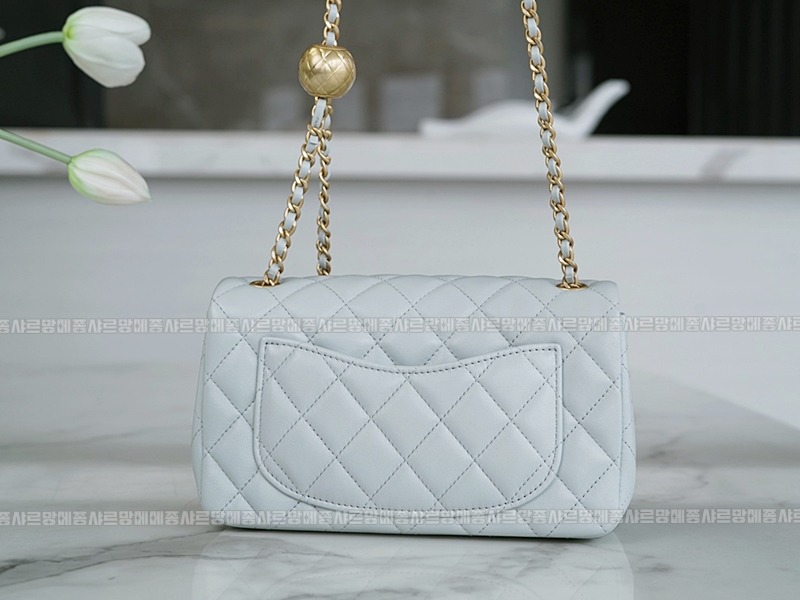 샤넬23C골드볼미니플랩백 wsxc1770199450684_2루.jpg