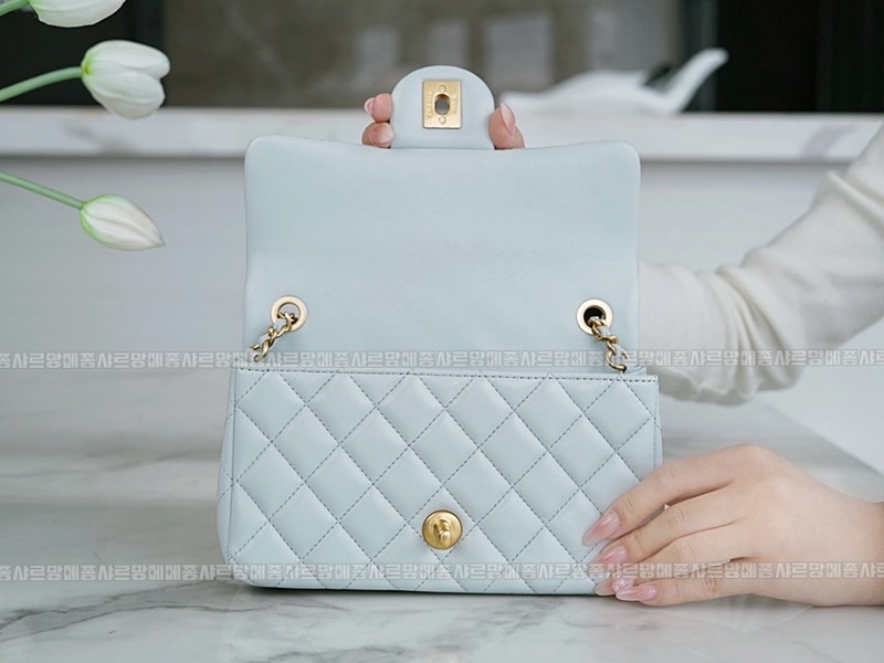 샤넬23C골드볼미니플랩백 wsxc1770199450789_4루.jpg