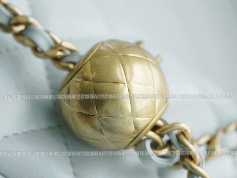 샤넬23C골드볼미니플랩백 wsxc1770199464319_4루.jpg