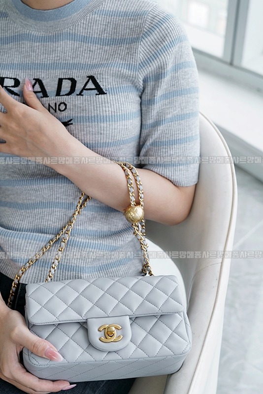 샤넬23C골드볼미니플랩백 wsxc1770199486030_5루.jpg