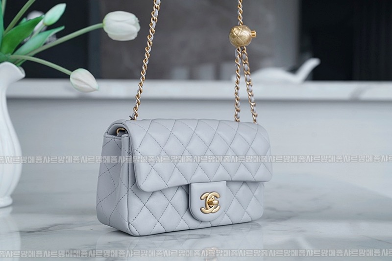 샤넬23C골드볼미니플랩백 wsxc1770199505786_1루.jpg