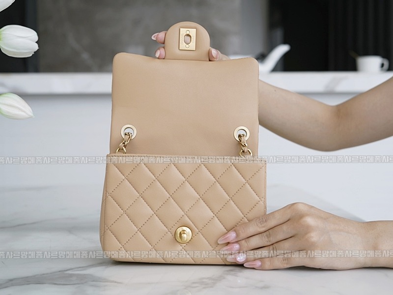 샤넬23C골드볼플랩백 wsxc1770199559832_4루.jpg