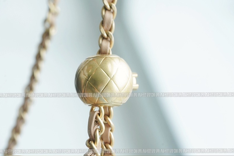 샤넬23C골드볼플랩백 wsxc1770199563289_1루.jpg