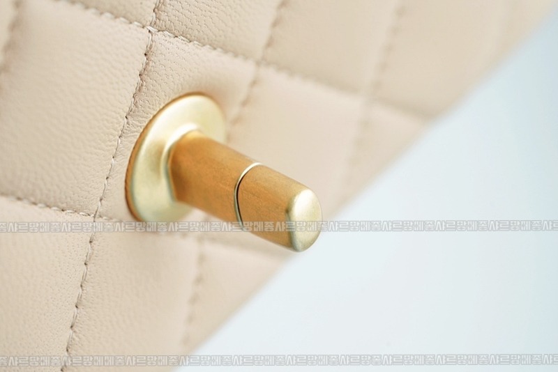 샤넬23C골드볼플랩백 wsxc1770199563500_5루.jpg