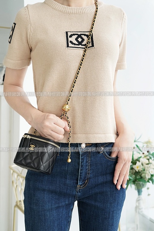 샤넬골드볼스퀘어미니베니티백 20260204-112829-001루.jpg