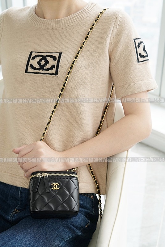 샤넬골드볼스퀘어미니베니티백 20260204-112830-003루.jpg