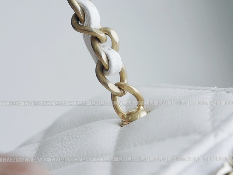 샤넬골드볼스퀘어미니베니티백 20260204-113717-003루.jpg