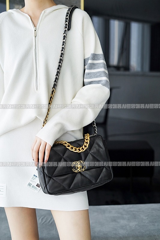 샤넬19핸드백스몰 20260204-154527-001루.jpg