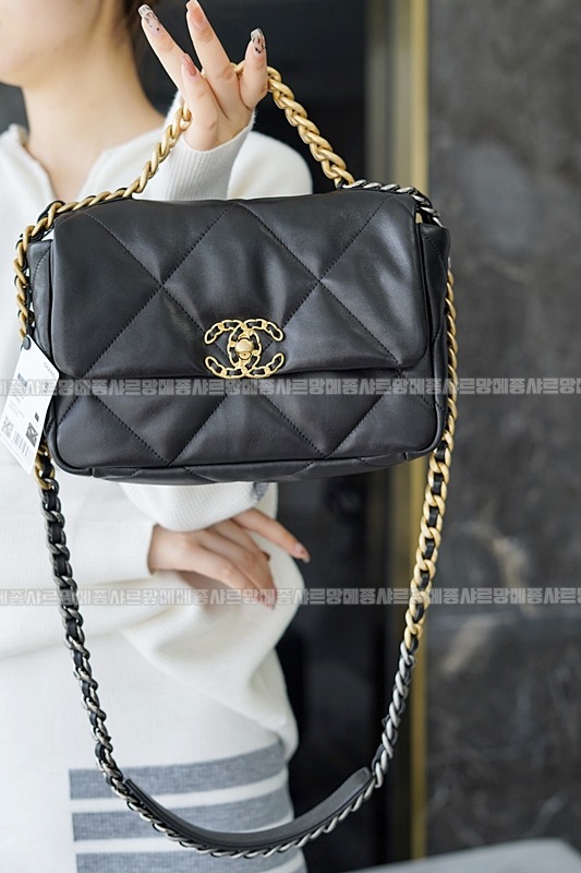 샤넬19핸드백스몰 20260204-154527-003루.jpg