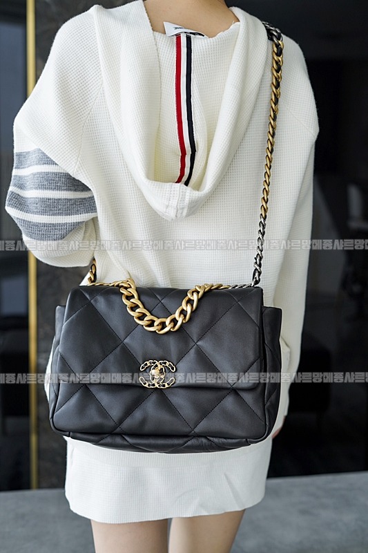 샤넬19핸드백미디움 20260204-155136-004루.jpg