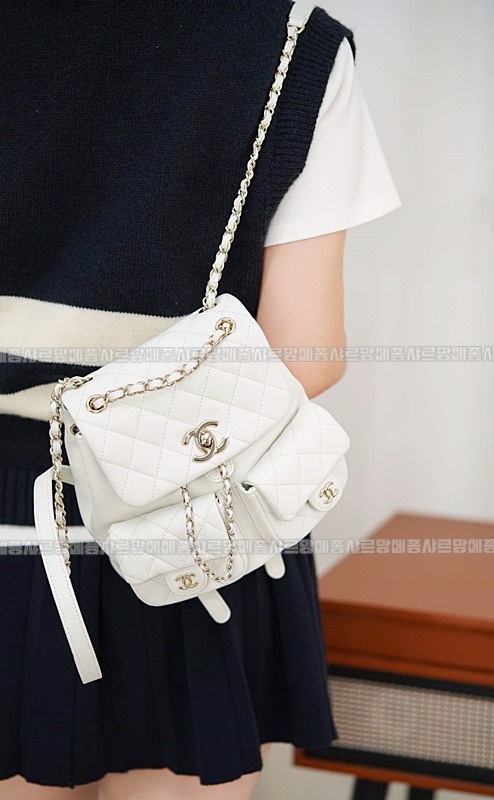샤넬24A듀마백팩화이트 20260205-132029-003루.jpg