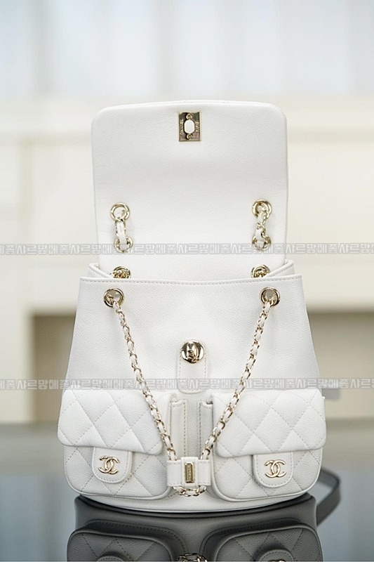샤넬24A듀마백팩화이트 20260205-132031-016루.jpg