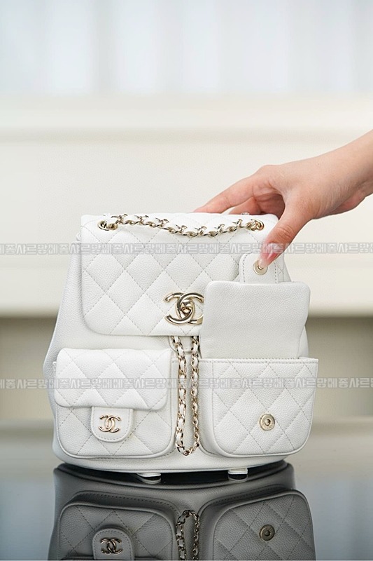 샤넬24A듀마백팩화이트 20260205-132031-014루.jpg