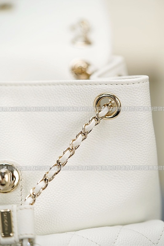 샤넬24A듀마백팩화이트 20260205-132032-021루.jpg