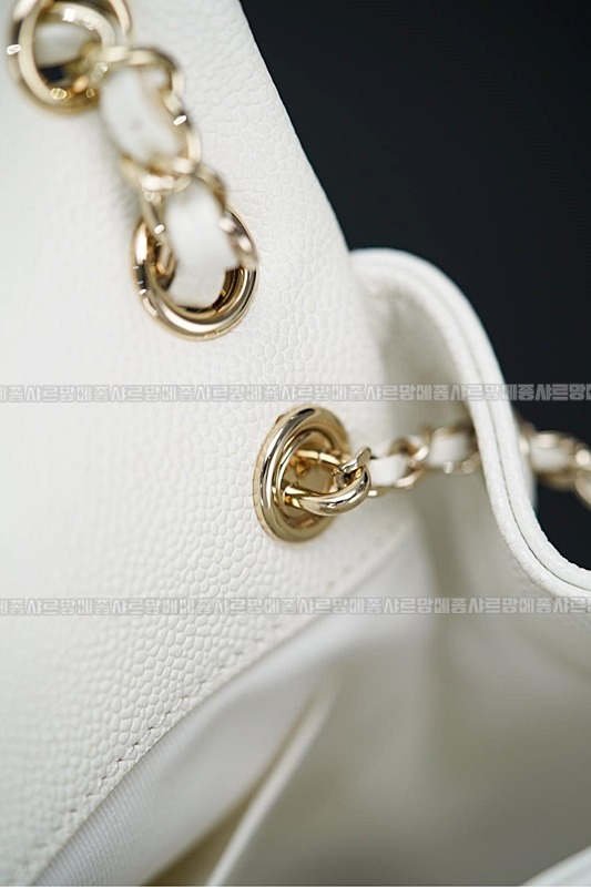 샤넬24A듀마백팩화이트 20260205-132032-024루.jpg