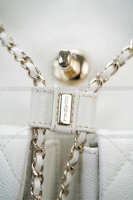 샤넬24A듀마백팩화이트 20260205-132032-023루.jpg